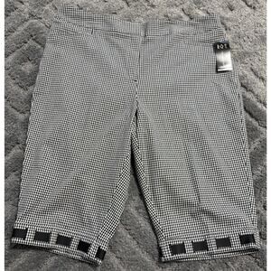 R-Q-T Women's Relaxed Capris SZ 16 Black & White Checkered New With Tags